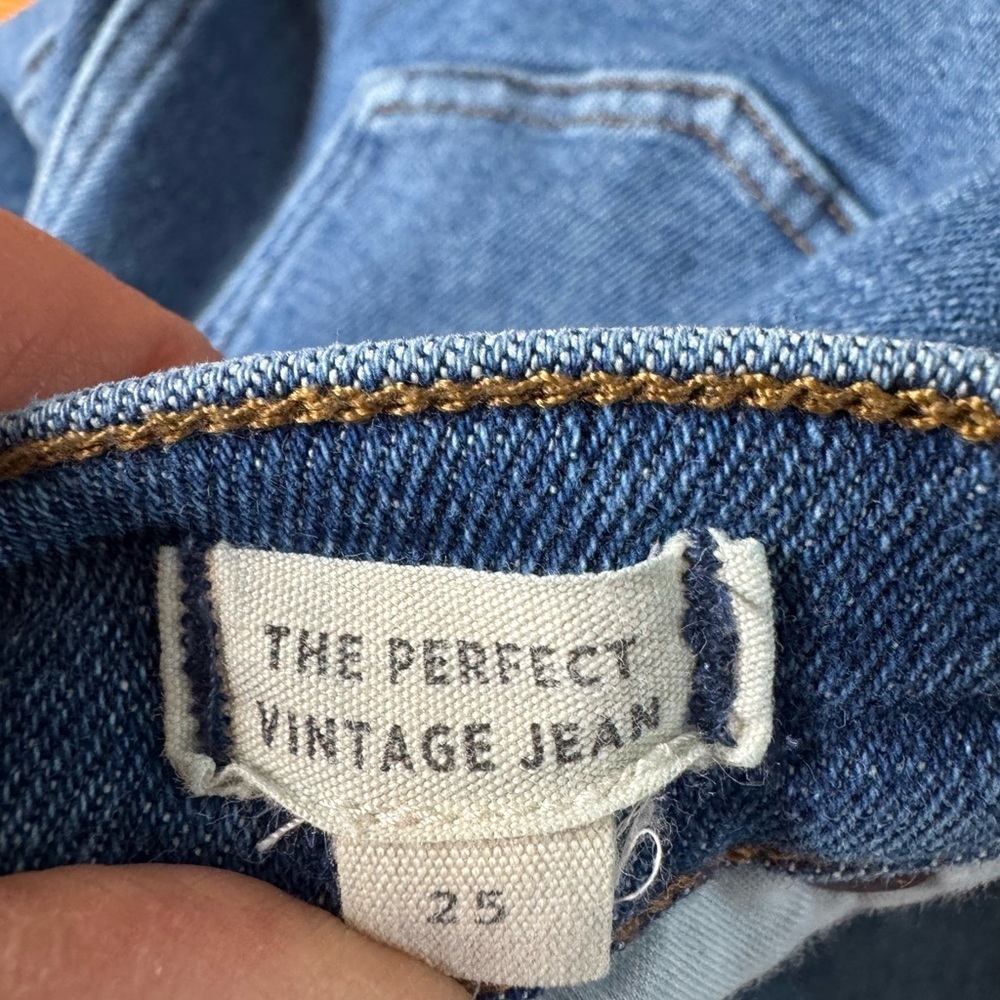 Madewell
The Perfect Vintage Jean in Melgrove Wash - Picture 7 of 9